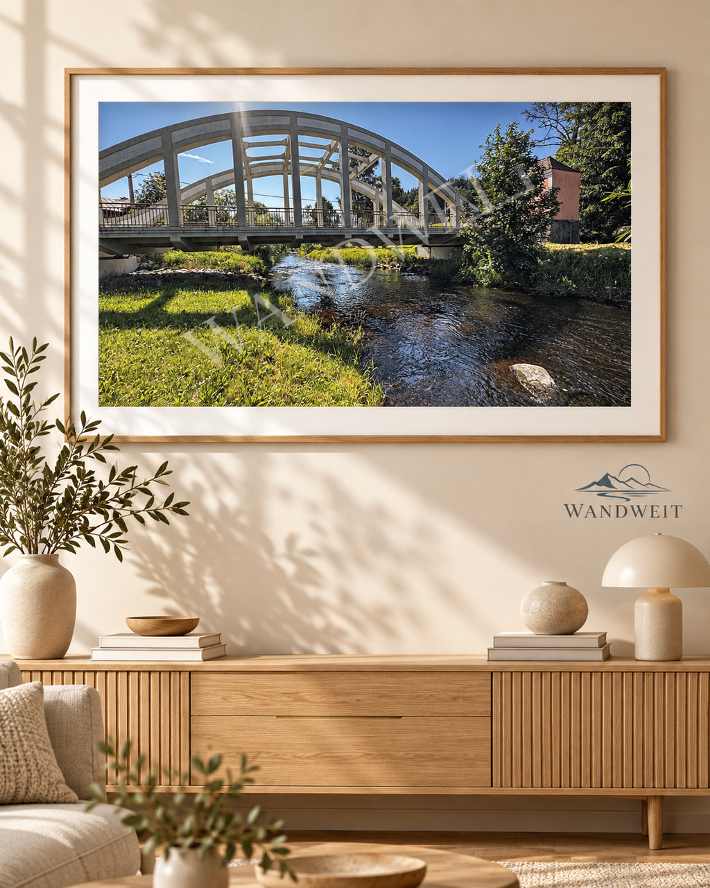Bogenbrücke am Fluss – Fotoprint