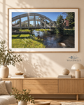 Bogenbrücke am Fluss – Fotoprint