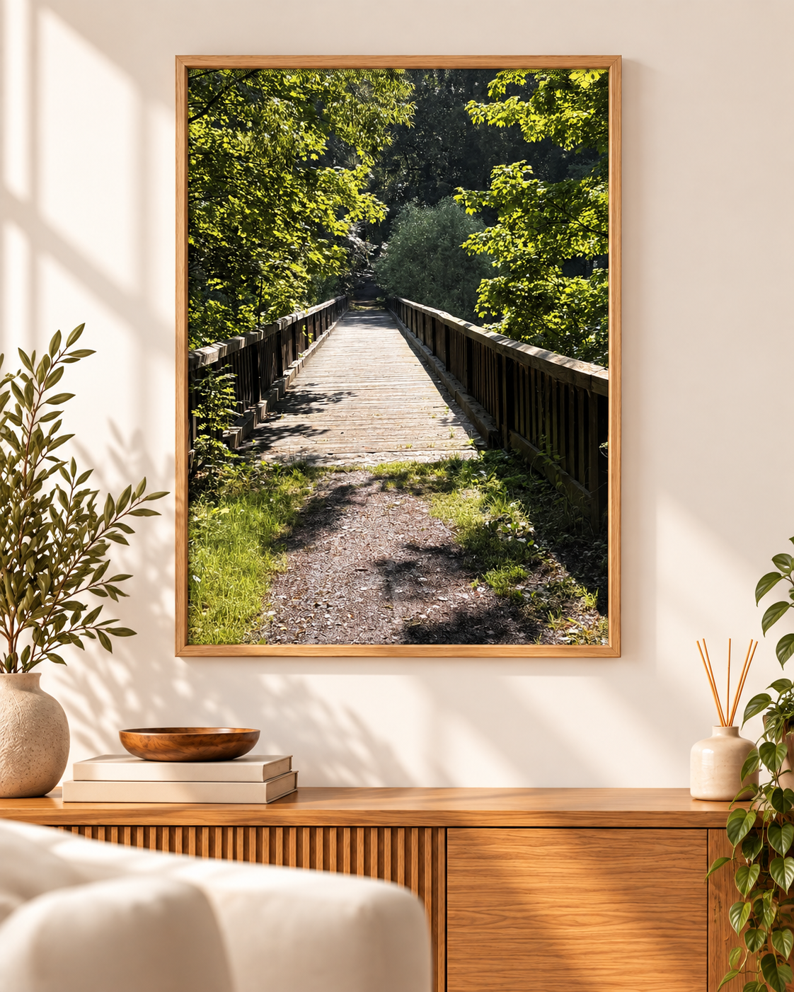 Holzbrücke im Wald – Fotoprint