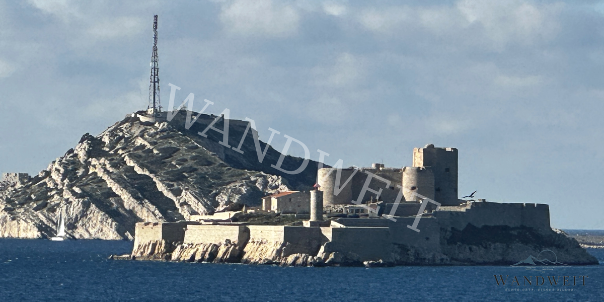 Festung am Meer – WANDWEIT Vorschau mit Wasserzeichen