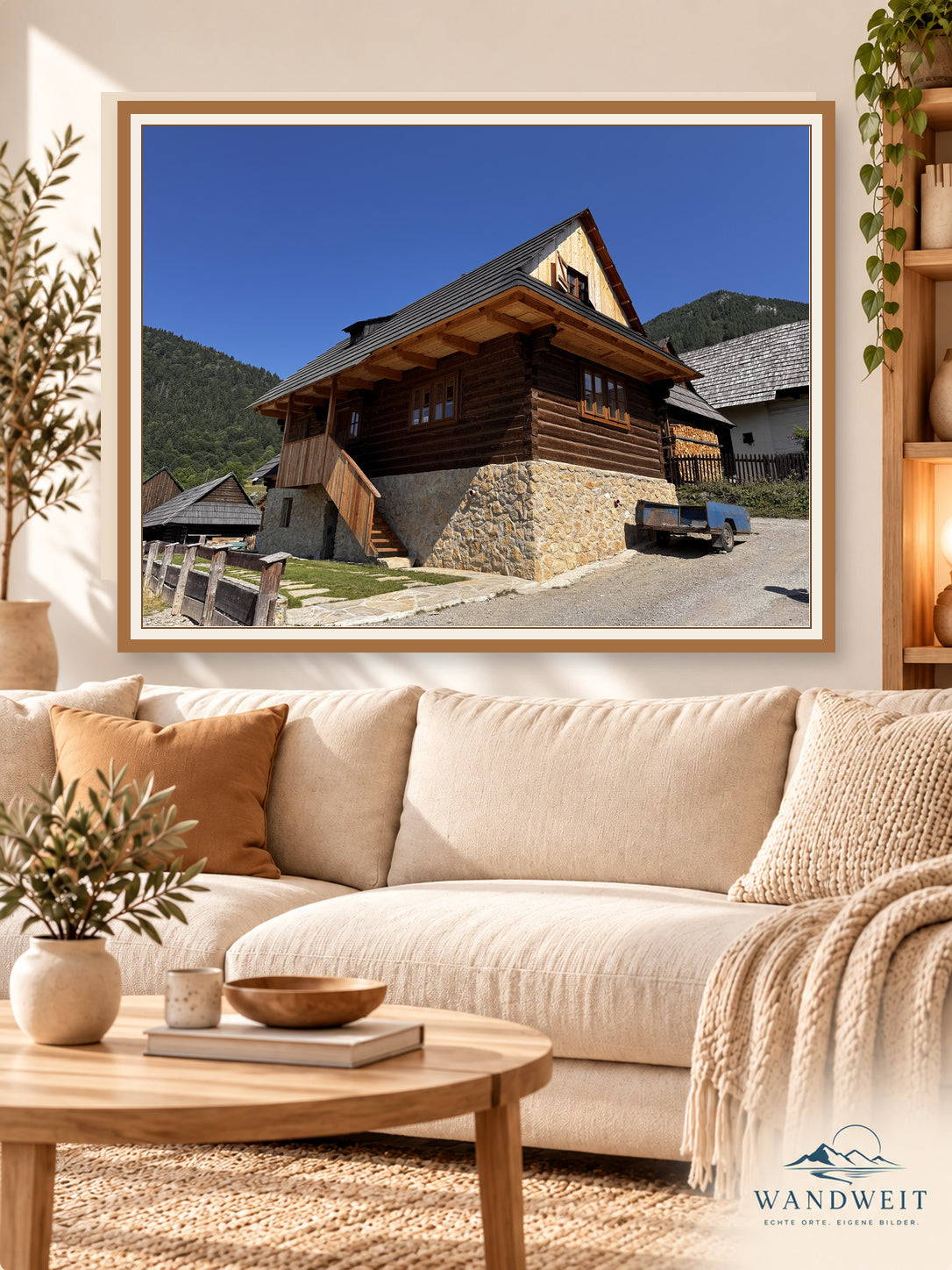 Holzhaus in den Bergen – WANDWEIT Wohnraum-Mockup