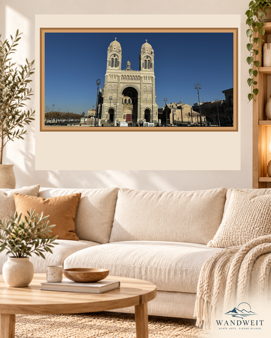 Kathedrale in Marseille – WANDWEIT Fotoprint im Wohnraum