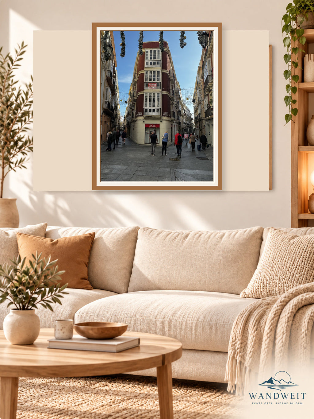 Rotes Eckhaus in der Altstadt – WANDWEIT Wohnraum-Mockup