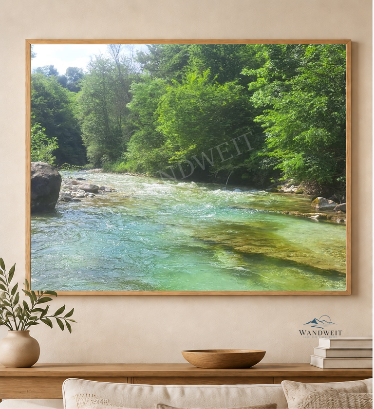 Türkisfluss im Wald – Fotoprint