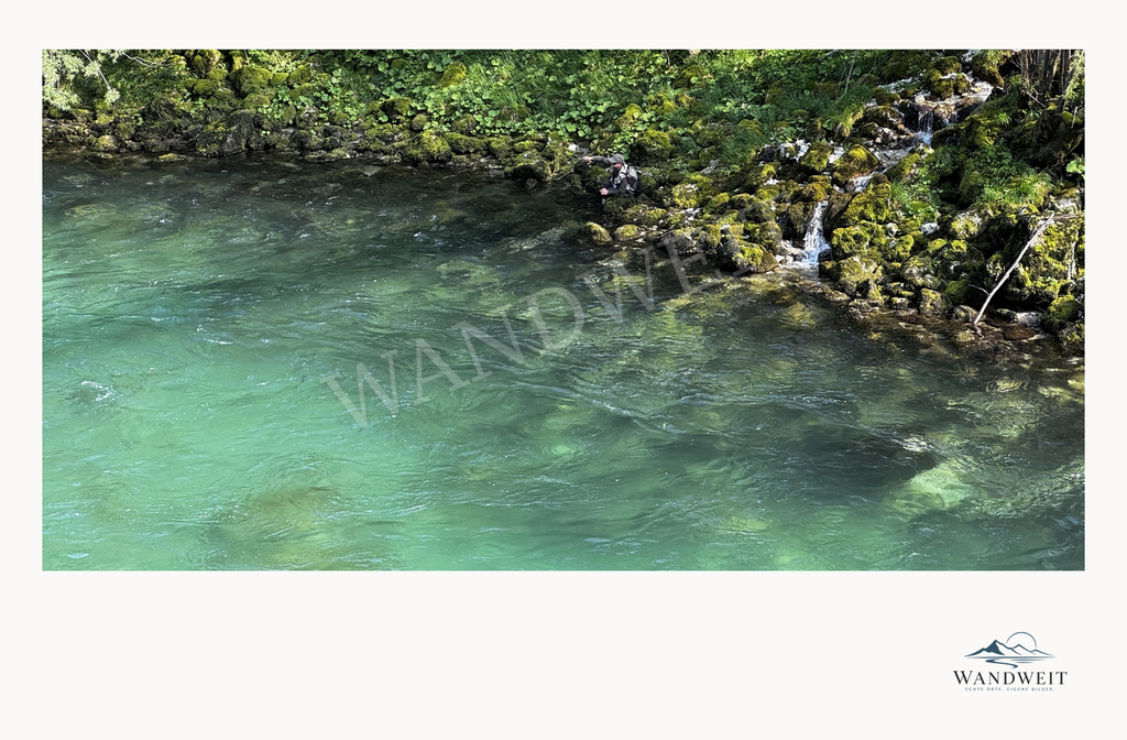 Türkiswasser zwischen Felsen – Fotoprint